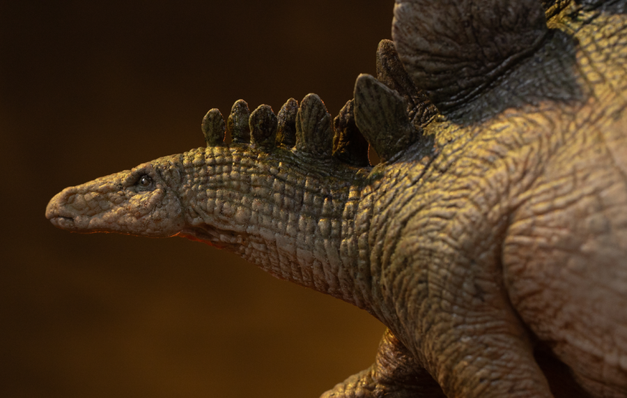 Jurassic Park: The Lost World - Stegosaurus Icons Statue