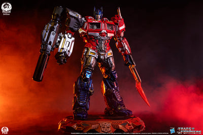 Optimus Prime (Deluxe Edition) Museum Scale Statue