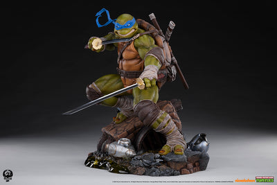 Leonardo (Regular) 1/3 Scale Statue