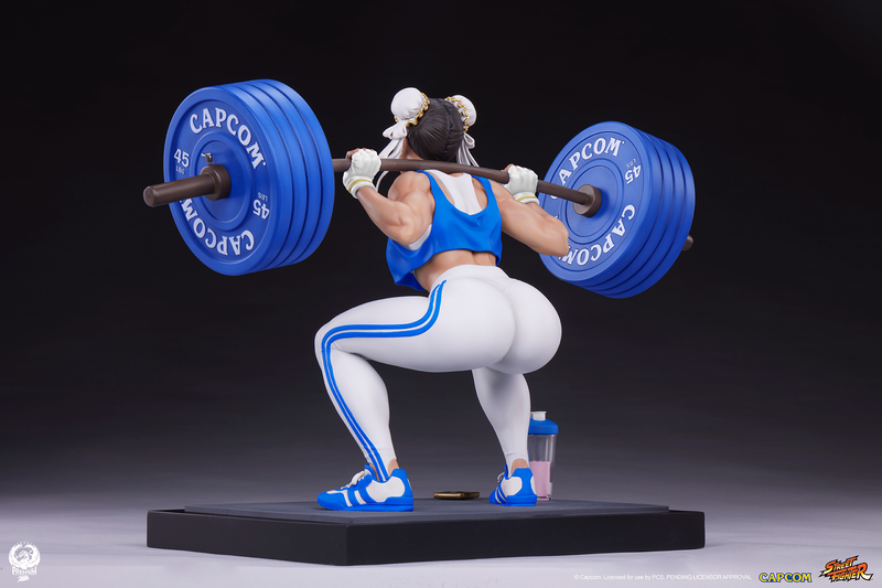 Chun-Li Powerlifting (Classic) 1/4 Scale Statue - Spec Fiction Shop