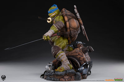 Leonardo (Regular) 1/3 Scale Statue