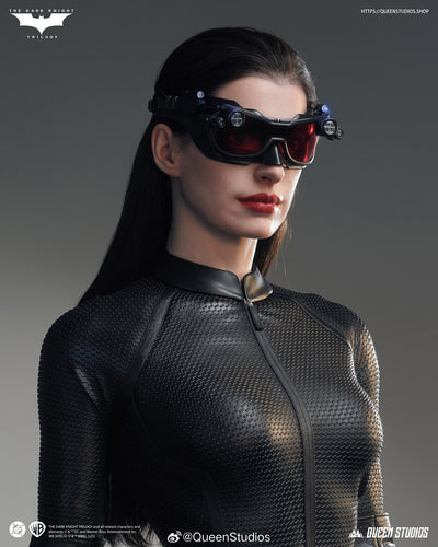 The Dark Knight Rises (2012) - Catwoman Life-Size Statue