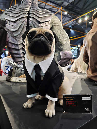Men in Black - Frank Life-Size Statue