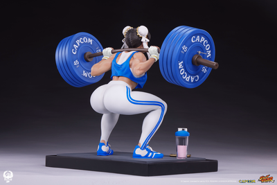 Chun-Li Powerlifting (Classic) 1/4 Scale Statue