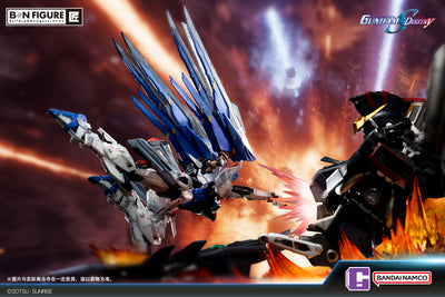 Mobile Suit Gundam SEED Destiny - Freedom Gundam vs. Destroy Gundam Statue