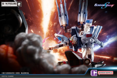 Mobile Suit Gundam SEED Destiny - Freedom Gundam vs. Destroy Gundam Statue