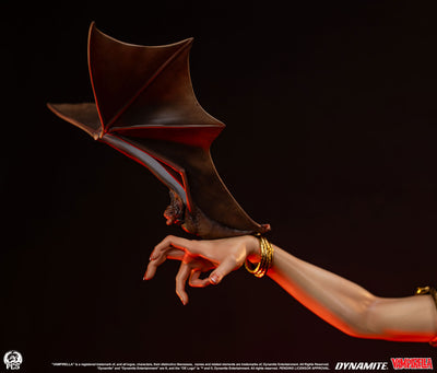 Vampirella 1/2 Scale Statue
