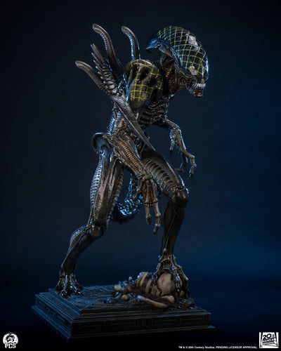 Alien vs. Predator - Grid Alien 1/2 Scale Statue