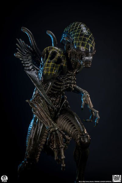 Alien vs. Predator - Grid Alien 1/2 Scale Statue