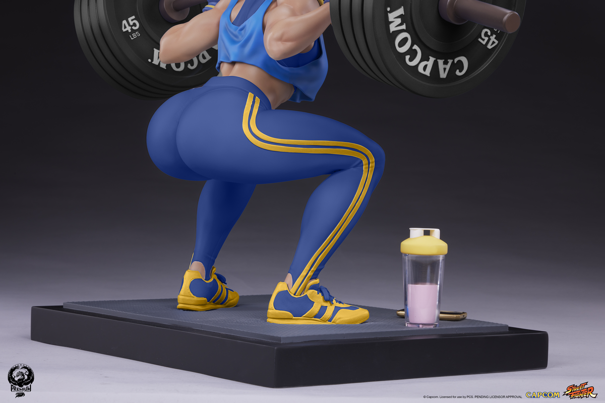 Chun-Li Powerlifting (Alpha) 1/4 Scale Statue - Spec Fiction Shop