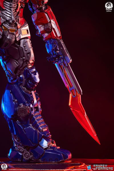 Optimus Prime (Deluxe Edition) Museum Scale Statue