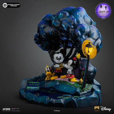 Disney Classics - Mickey, Minnie and Plutos Day at the Park Deluxe Art Scale 1/10
