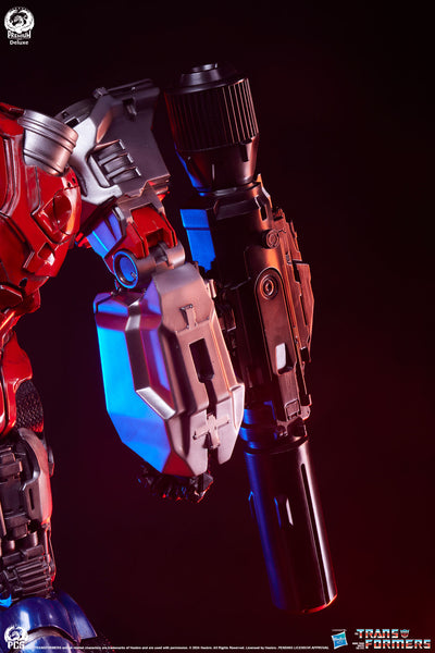 Optimus Prime (Deluxe Edition) Museum Scale Statue