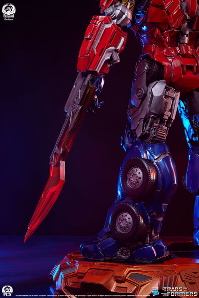 Optimus Prime (Deluxe Edition) Museum Scale Statue