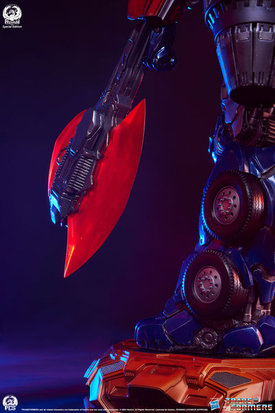 Optimus Prime (Jet Convoy Edition) Museum Scale Statue