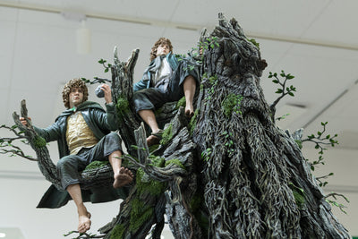 LOTR: The Two Towers - Treebeard w/ Merry & Pippen 1/4 Scale Statue