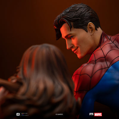 Spider-Man & Mary Jane 1/6 Scale Diorama