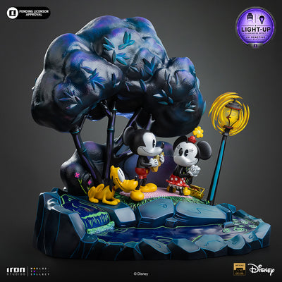 Disney Classics - Mickey, Minnie and Plutos Day at the Park Deluxe Art Scale 1/10