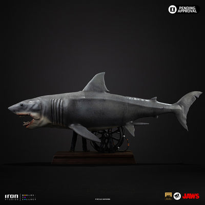 Jaws & Steven Spielberg Art Scale 1/10
