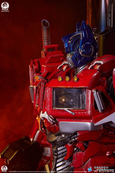 Optimus Prime (Jet Convoy Edition) Museum Scale Statue