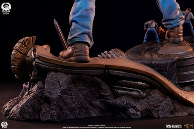 Army of Darkness - Ash (Deluxe) 1/4 Scale Statue