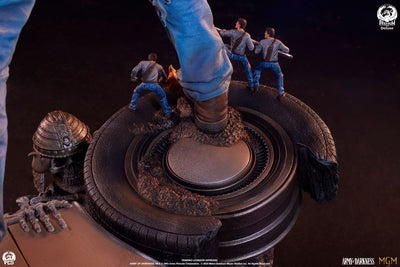 Army of Darkness - Ash (Deluxe) 1/4 Scale Statue