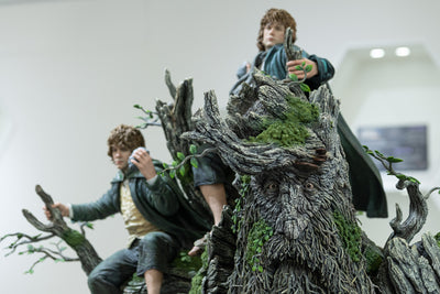 LOTR: The Two Towers - Treebeard w/ Merry & Pippen 1/4 Scale Statue