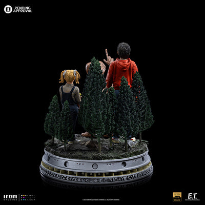 E.T., Elliot, and Gertie Deluxe Art Scale 1/10