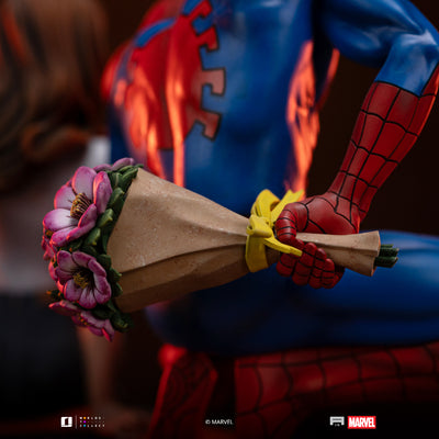 Spider-Man & Mary Jane 1/6 Scale Diorama