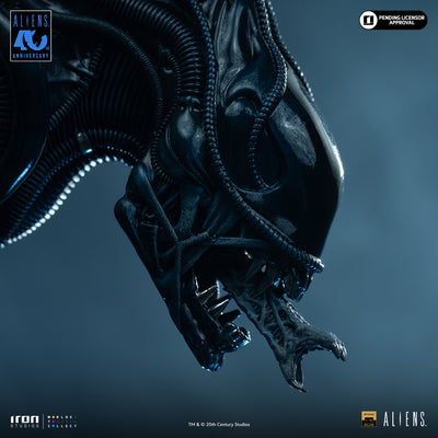 Aliens (1986) - Alien Xenomorph Warrior vs. Corporal Dwayne Hicks Deluxe Art Scale 1/10