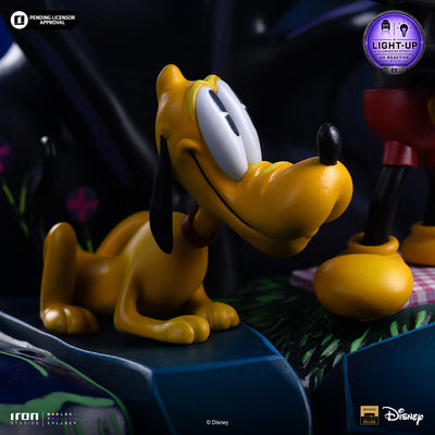 Disney Classics - Mickey, Minnie and Plutos Day at the Park Deluxe Art Scale 1/10
