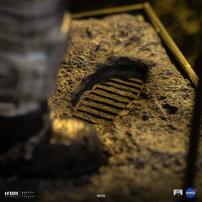 NASA Apollo 11 Astronaut Legacy Replica 1/4