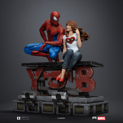 Spider-Man & Mary Jane 1/6 Scale Diorama