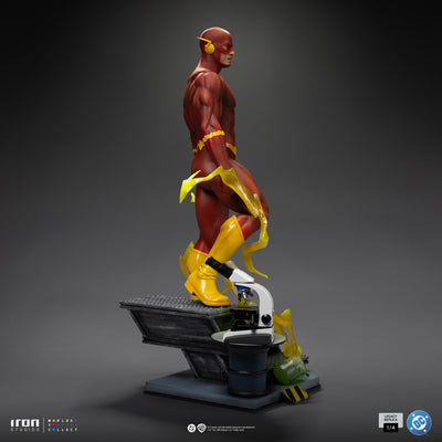 The Flash - DC Comics Series 9 - Legacy Replica 1/4 Scale Statue
