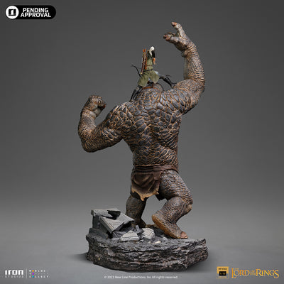 LOTR - Cave Troll and Legolas Deluxe Art Scale 1/10