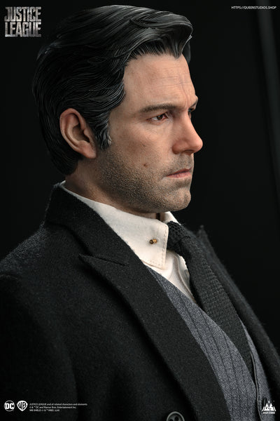 Justice League (2017) - Bruce Wayne 1/4 Scale Statue