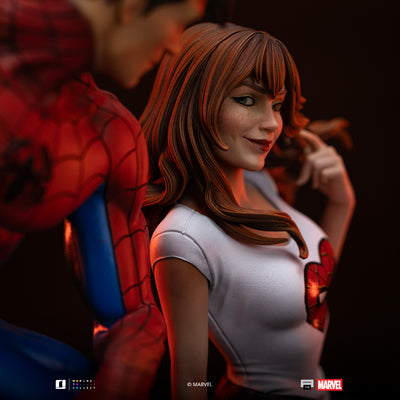 Spider-Man & Mary Jane 1/6 Scale Diorama