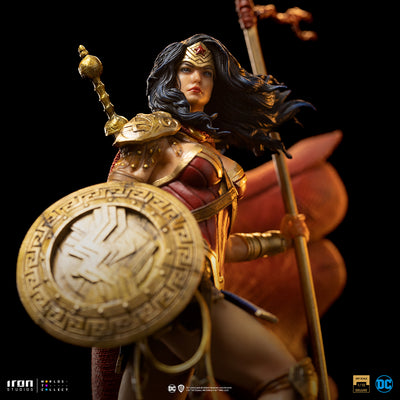 Wonder Woman Unleashed 1/10 Deluxe Art Scale