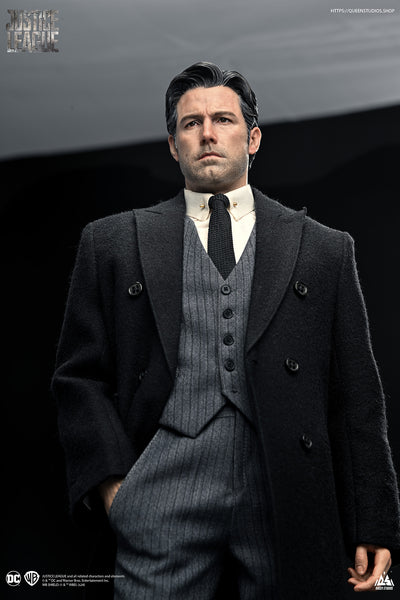 Justice League (2017) - Bruce Wayne 1/4 Scale Statue