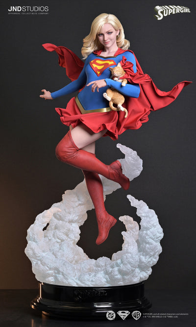 Supergirl 1/3 Scale Statue