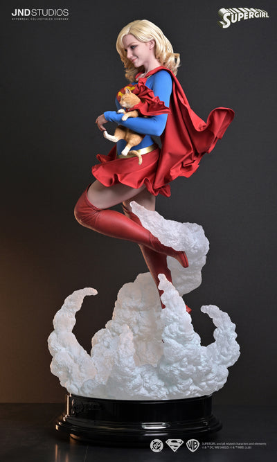 Supergirl 1/3 Scale Statue