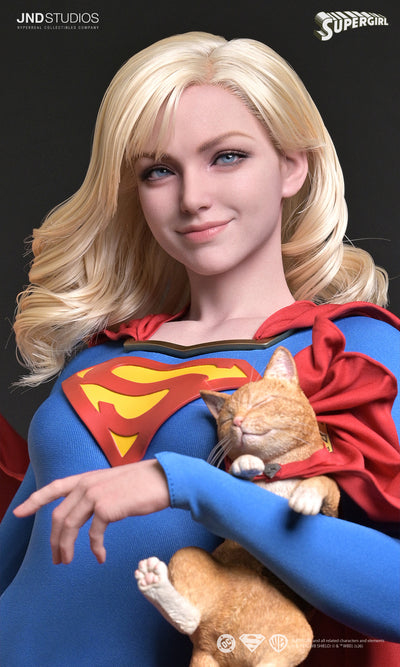 Supergirl 1/3 Scale Statue