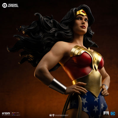DC Trinity - Wonder Woman Legacy Replica 1/4