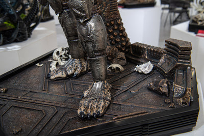 Predator 2 - Elder Predator 1/3 Scale Statue