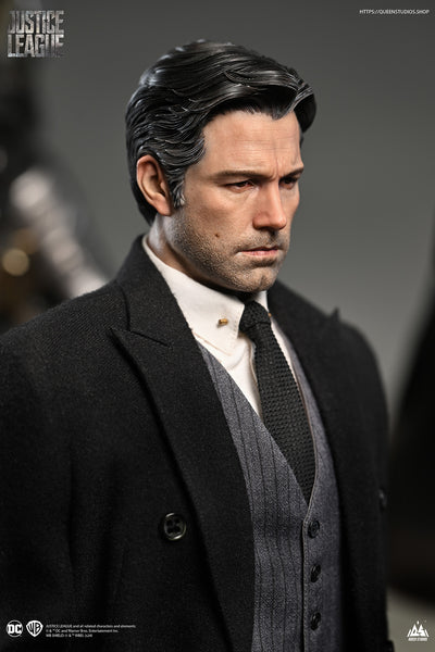 Justice League (2017) - Bruce Wayne 1/4 Scale Statue
