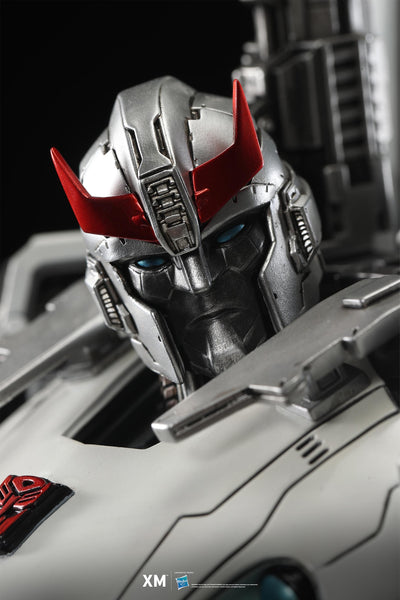 Transformers - Prowl 1/10 Scale Statue