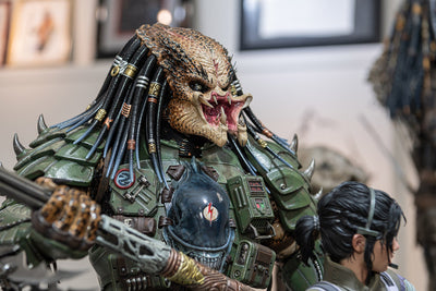 Aliens vs. Predator - Machiko & Broken Tusk Predator 1/4 Scale Statue
