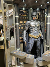 The Dark Knight - Batman (Ultimate Ed. - Armory) Life-Size Statue