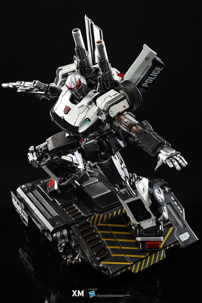 Transformers - Prowl 1/10 Scale Statue