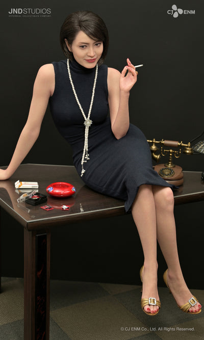 Tazza: The High Rollers - Madam Jeong (Kim Hye-soo) 1/3 Scale Statue